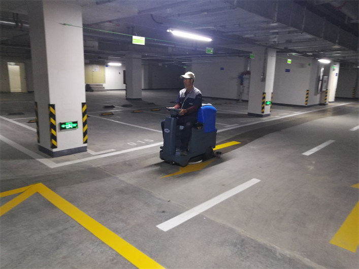 AL70驾驶式洗地机(图7)