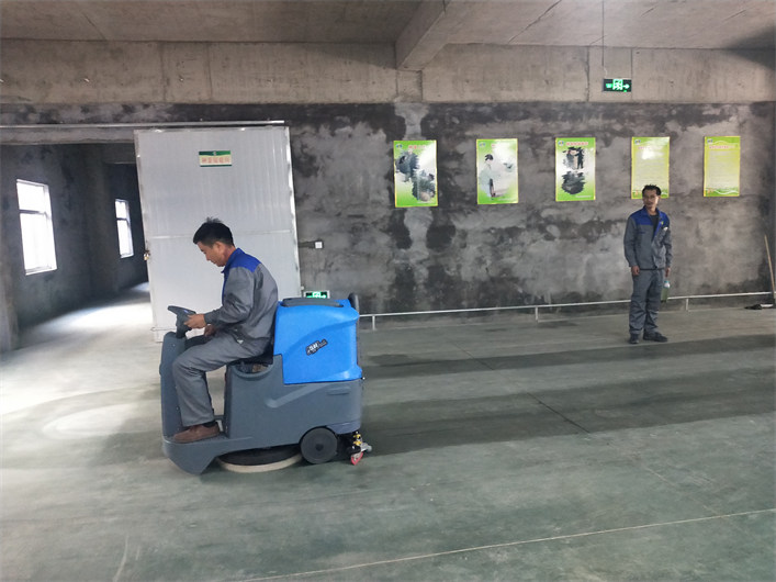 AL70驾驶式洗地机(图6)