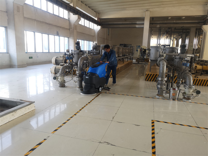 R50B电瓶手推式洗地机(图3)