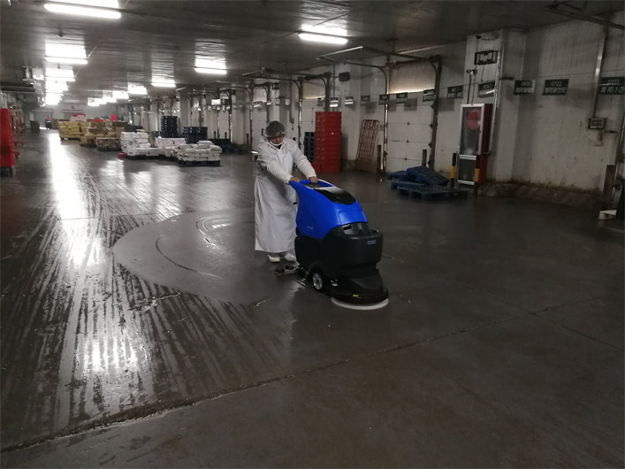 R56BT自走式洗地机(图7)