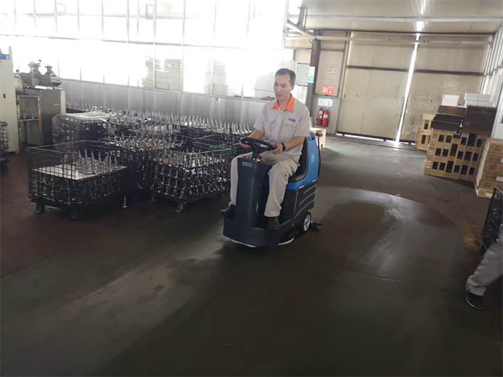 RXBEN小奔小型驾驶洗地机(图5)