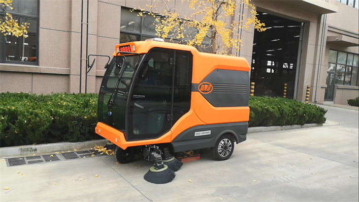 3LS液压自卸驾驶扫地车(图2)