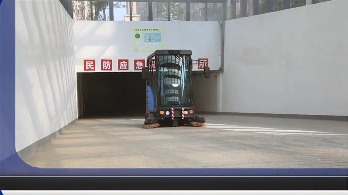 RZQXS重骑兵驾驶扫地车(图2)